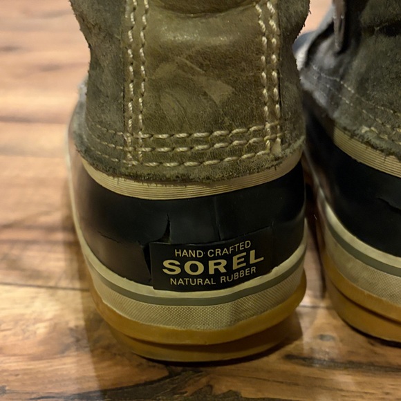 Sorel Women's Black Winter Boots with Faux Fur - Picture 4 of 5